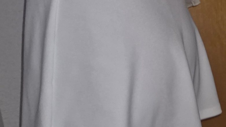 SavageHeater59: Pemerhati pantat skirt pendek putih