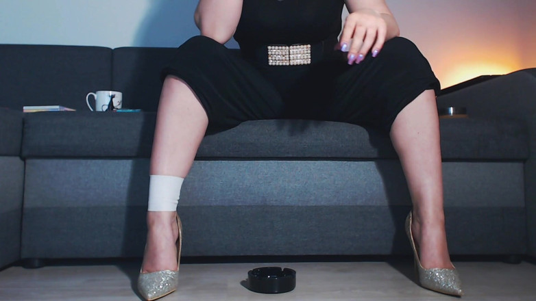LegsOnHeels: Wanting to be my human ashtray?!