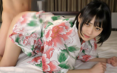 japan banana: Czarnowłosa japońska piękność z dużymi piersiami. Ona daje cios i...