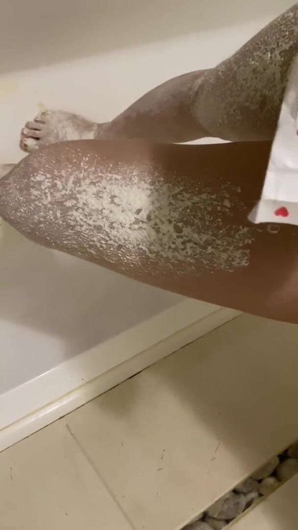 Supernasty: Jag gillar när du masage mina ben