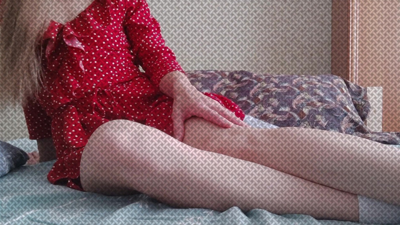 Lizaveta: Horny Wife Fucks Herself with Vibrator