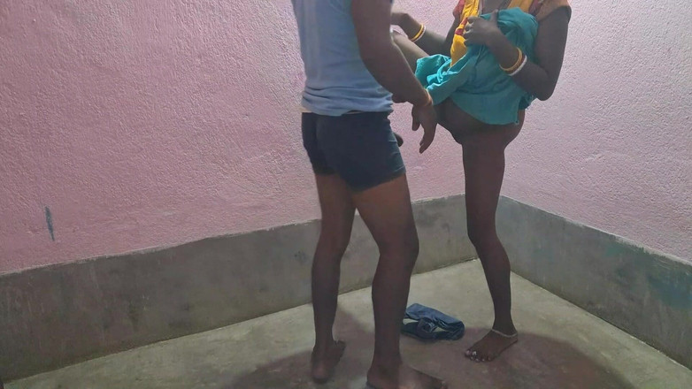 Trilokinath: Hasband en vrouw seksrelatie in Indisch huis