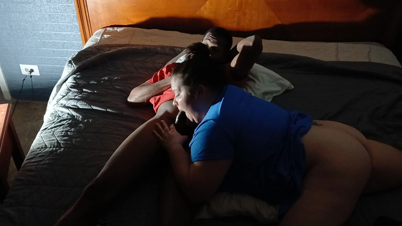 Big uhaul: Ratu tenggorokan ceroboh lynn dicrot sperma hangat di mulutnya