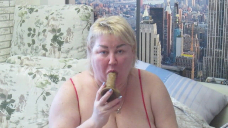 Zona901: 모르는 을 위해 카메라 앞에서 보지를 가지고 노는 시어머나