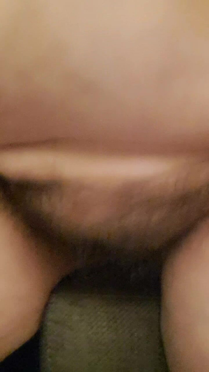 Mommy big hairy pussy: Záběr zblízka na ohonění polštáře