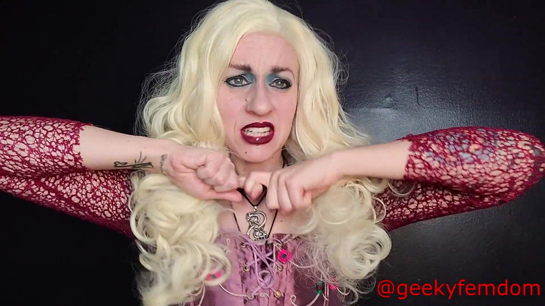 Geeky Femdom: Hocus Pocus Sarah Sanderson - zakar kecil