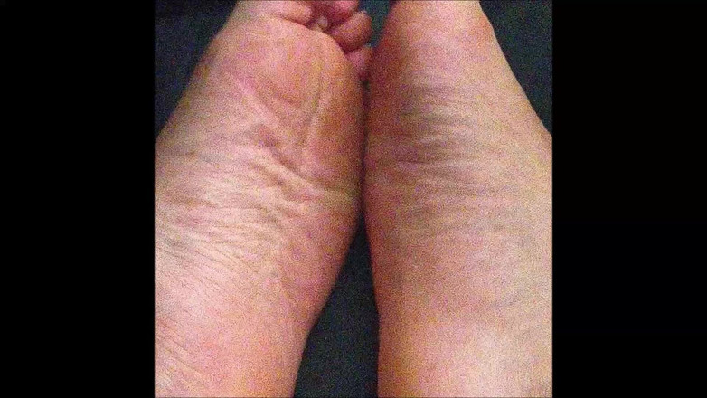 Haydee Rodriguez: Adoration des pieds avec lotion