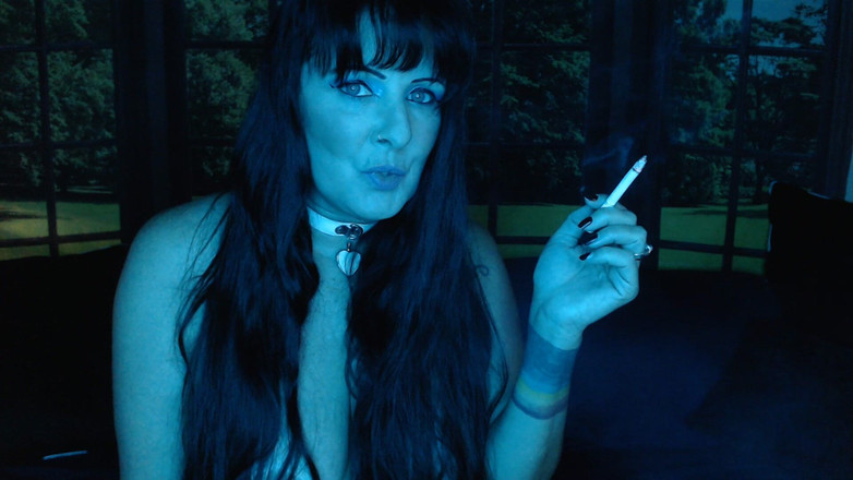 Abby Anna: Flashy Smoking Goddess