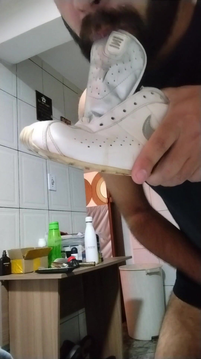 Sneakerfetish_BR: Nike Shox klasiklerimi sikiyor ve içine boşalıyor