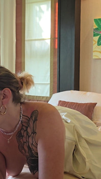 I Order a Cock to Fuck My Ass in My Hotel Room.