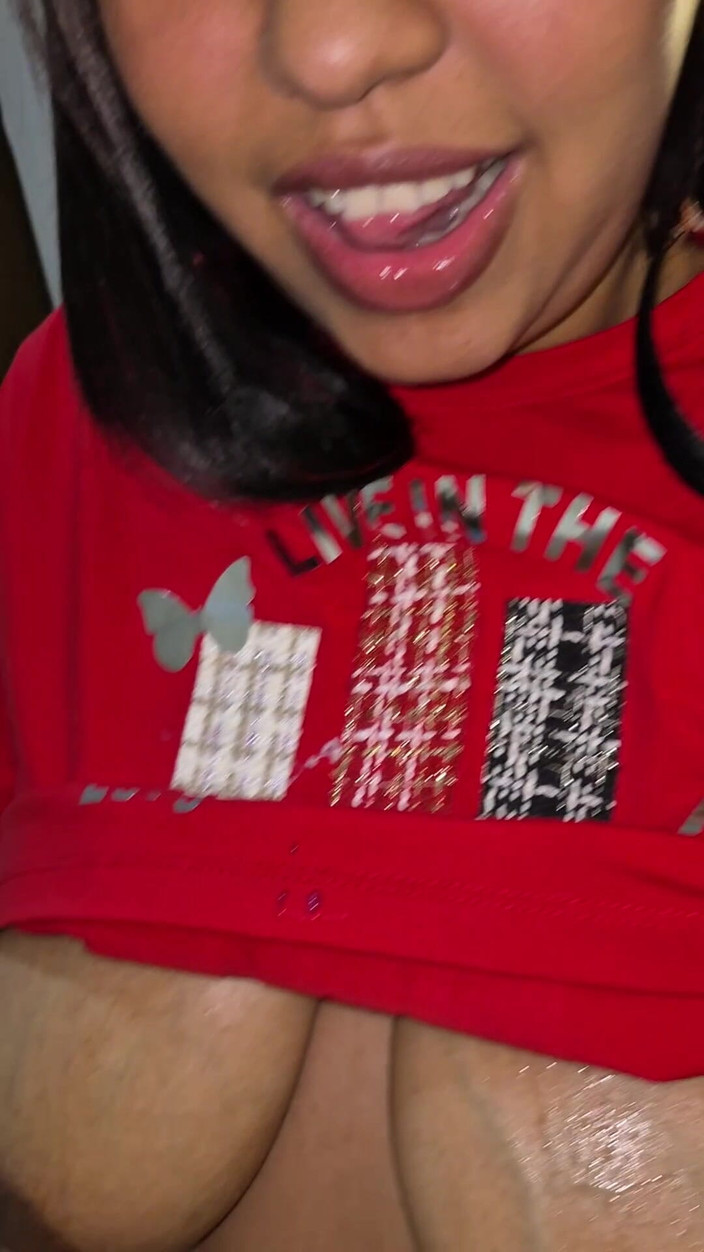 Pikaa6: Banyak susu diambil dari payudara saya, suami saya menyukainya