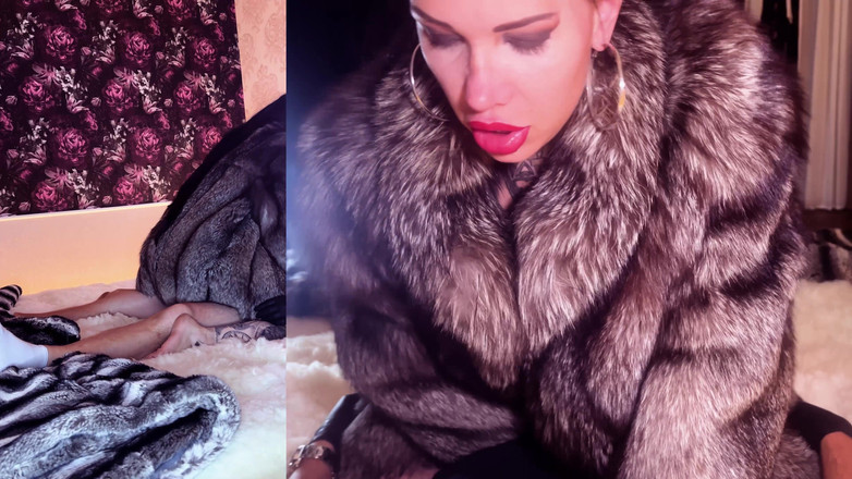 MissAlessaMilano: Em vez de festejar, meu fetiche secreto com um casaco...