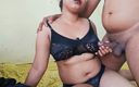 Sakshi Pussy: 18살의 핫한 인도 이복 누이의 배다른 여동생과 후배위 스타일로 섹스하는 그녀
