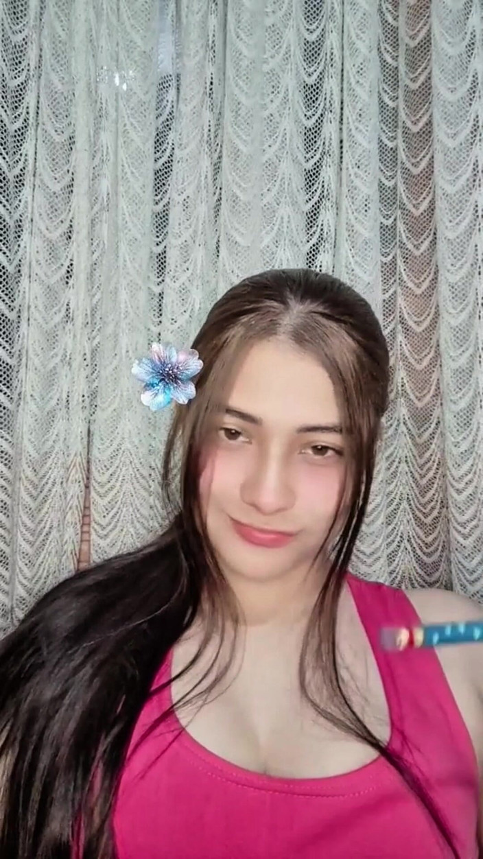 Yuli and tony: meri bhaabhi porn kar rahi hai omg? kaise svadisht