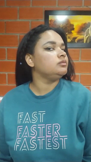 Miia Foxxy: fetiš nosních tekutin