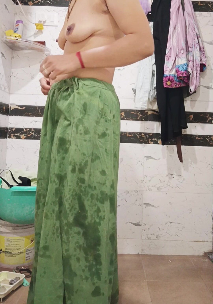 Priyahot77: Priya bhabi tóc khoe hàng