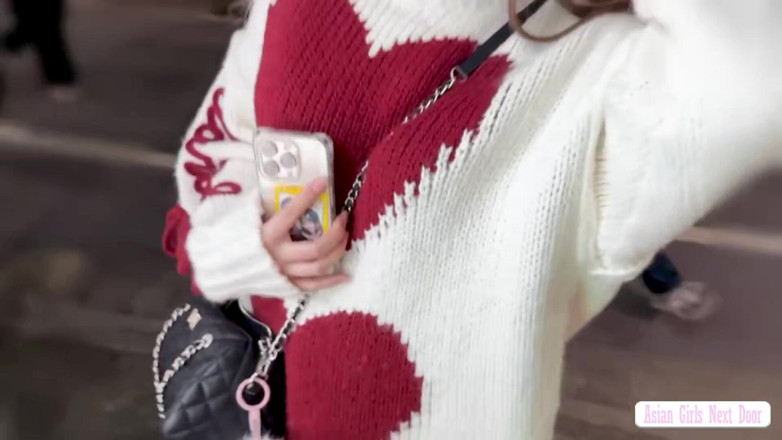A case of fling: Remote Vibrator Teasing F-cup Model Walking Through Busy City Streets