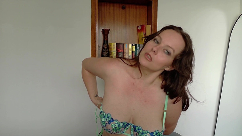 Kinky Lyrical: Încearcă o lenjerie transparentă