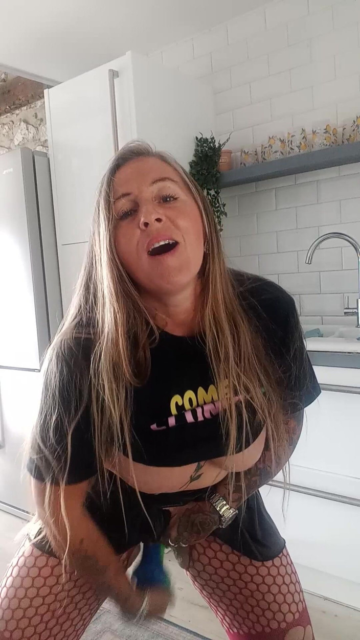 Kitty James: Plunge My Clunge