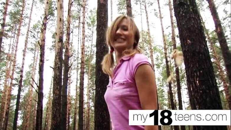 My 18 Teens: MY18TEENS - 十代の運指の猫とオーガズムのクローズアップで木