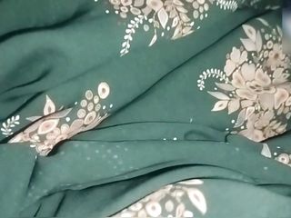 Seema060316: Seks istri india pertama kali sama gadis desa!