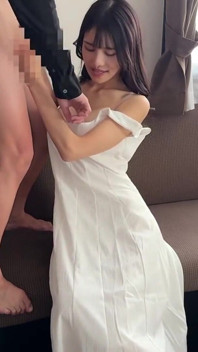 Una bellezza sposata super ricca con curve tettone si diede in una relazione segreta guidata da un desiderio senza fine