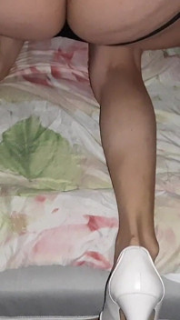 Sexy anální lesbický sex v různých polohách