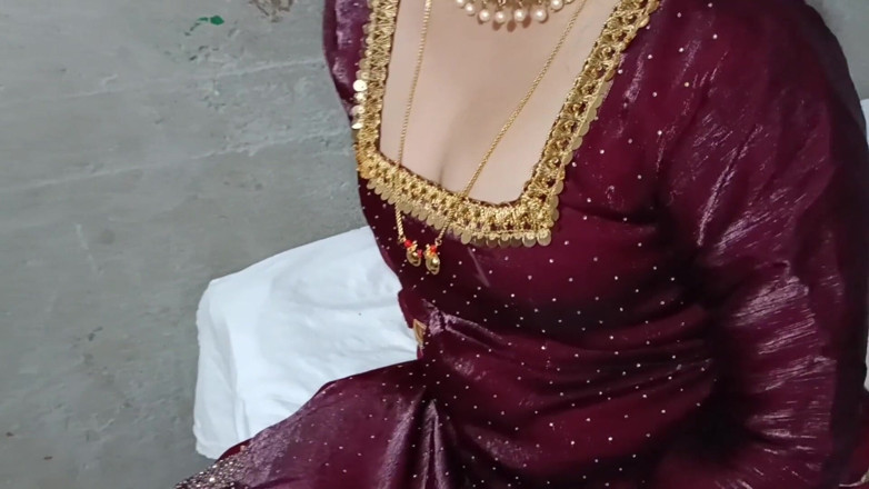 Vamika: Tamil bhabhi var redo för fest men hon knullades av...