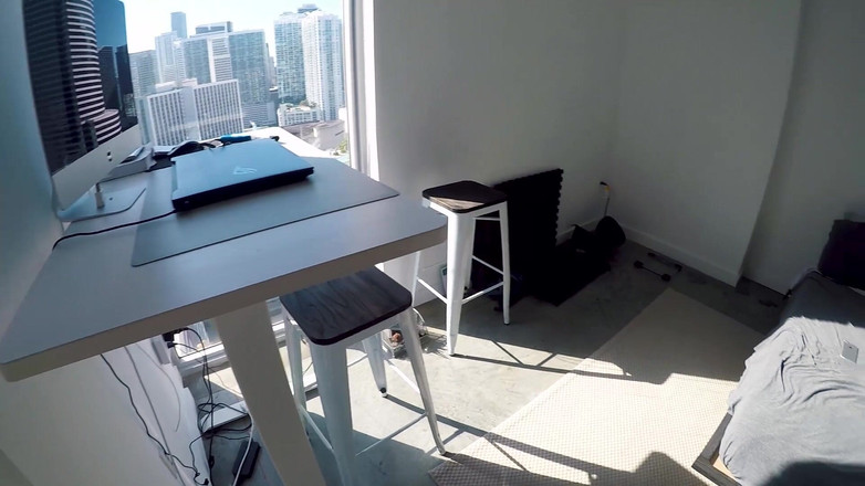 Chokobanana: I Snuck Into an Apartment to Steal, but Found Something...