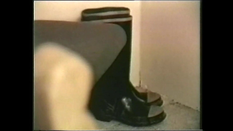 Mon Amie: Poposuna sert bir şekilde saldırın