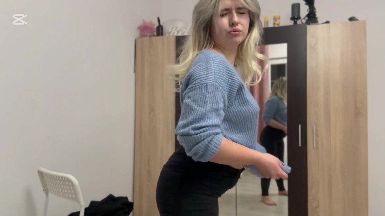 NipsAndStrips: 30 minutes plus de 100 pets dans une vidéo