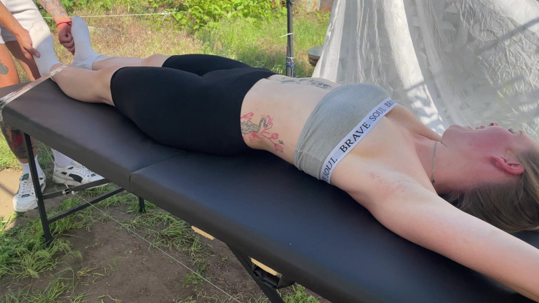 HotPrincessUA: Auf dem Picknick mit klebeband und gekitzelt: Kitzelr total kontrolle