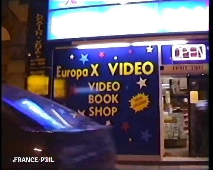 French Family Secrets: Они трахаются посреди улицы, при виде первого прохожего!
