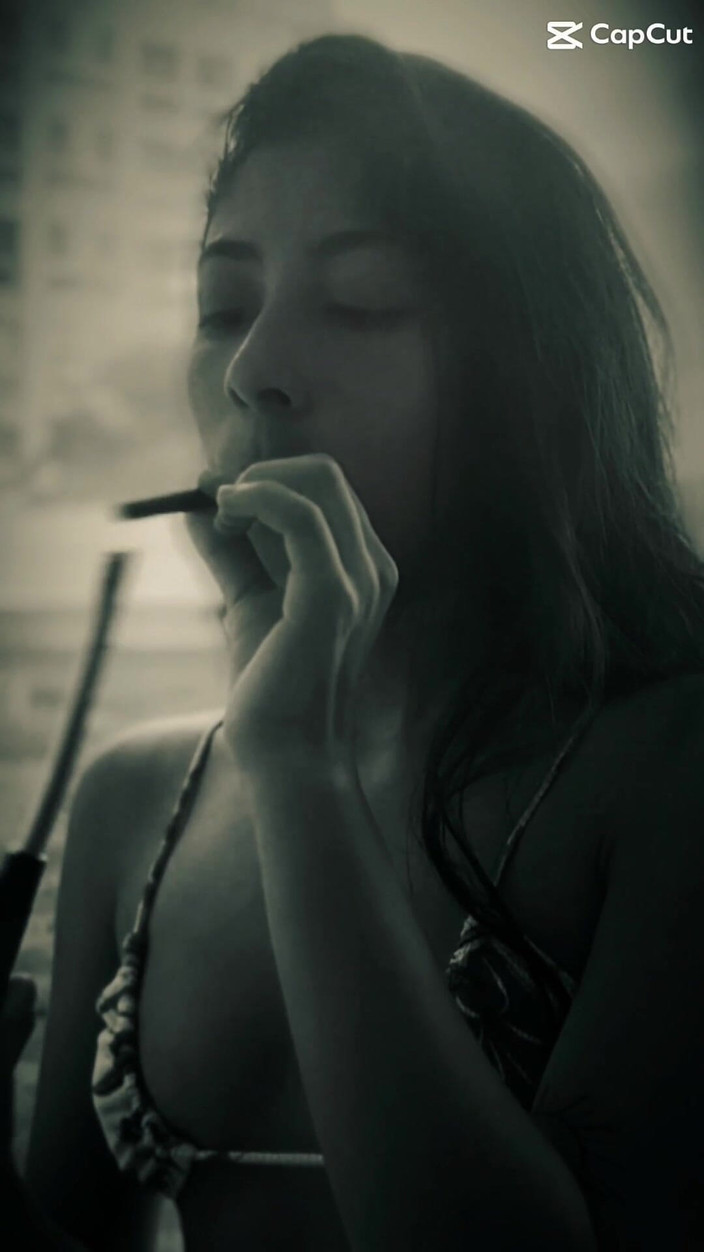 Vika_Sexting: Potěšení pro dva: Habano, skin a šeptandy