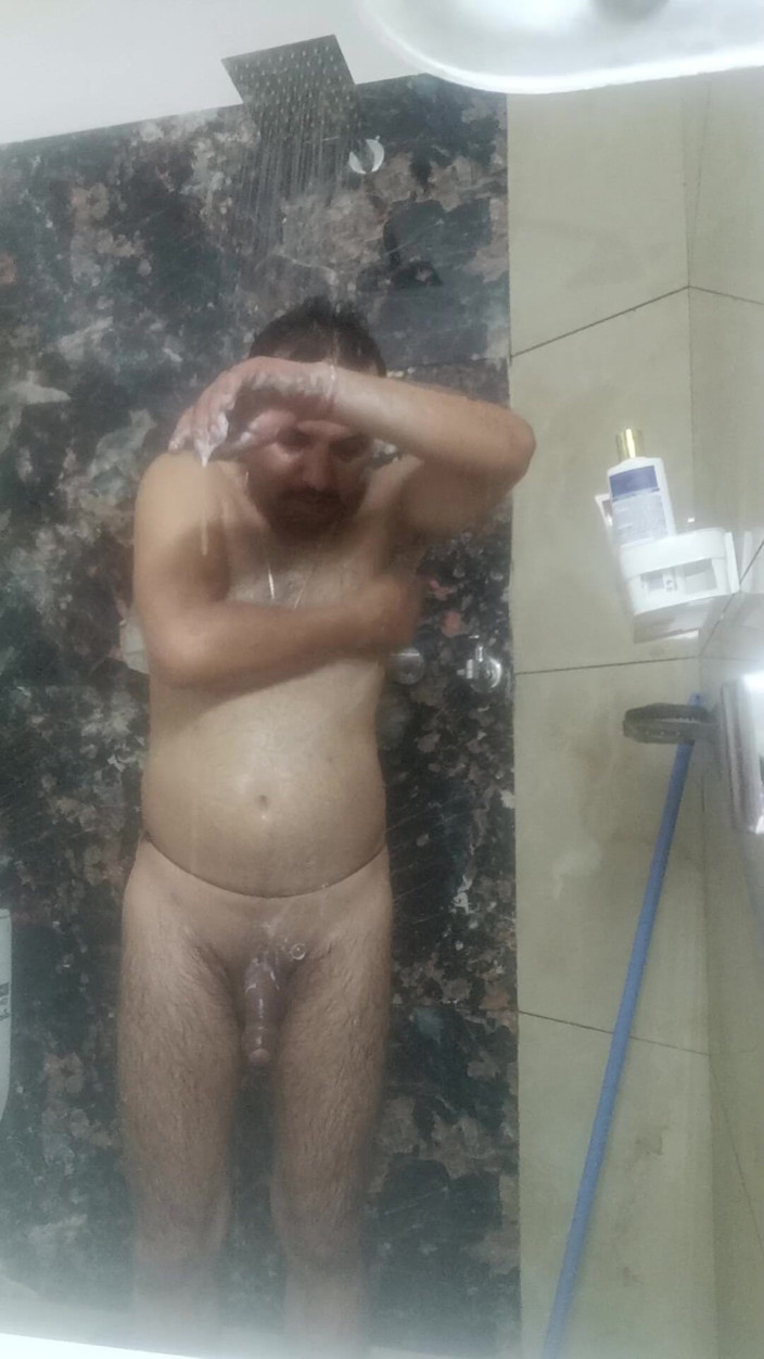 Rajasthani-old-lover: Indian Desi Man cieszyć prysznic i pokaz masterbation