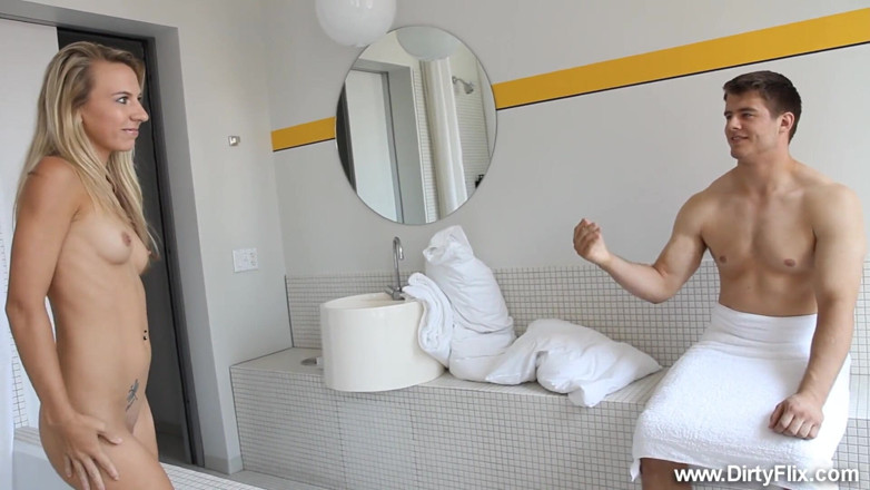 Trick Your Girlfriend: Erkek arkadaşından çaldığı için sikiliyor
