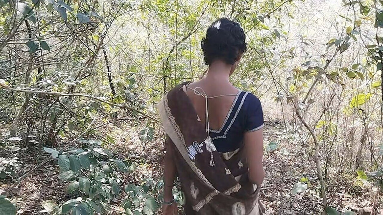 Graju1244: A Girl Was Hard with Her Step Brother in Jungle...