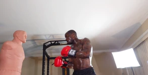 Boxing Workout Khi thiết kế một chương trình đào tạo cốt lõi, các cơ bắp địa phương và toàn cầu nên cả hai được đào tạo để phát triển cor thích hợp