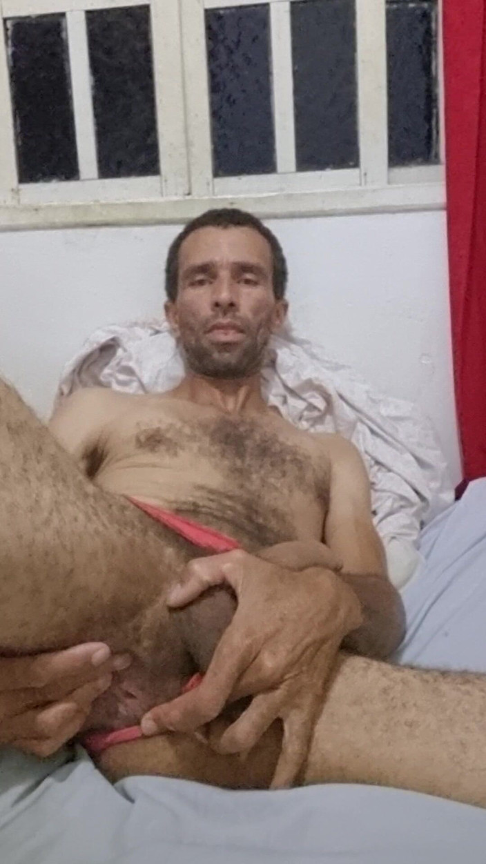 osmar1221: I Really Enjoy Being Completely Naked so the World Can...