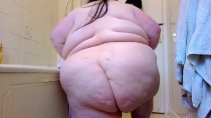 SSBBWLadyBrads: Naked SSBBW cleans lower camera view
