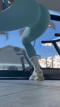 Fit Teen Bubble but Fucks Her Personal Trainer After the Gym