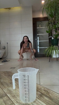 Extreme Long Distance - Powerful Pee Flow From a Full Bladder - Measuring the Distance of Urination