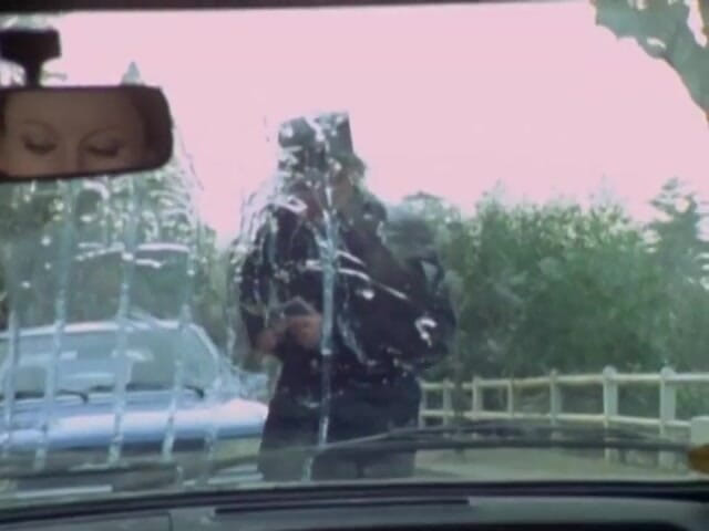 Java Consulting: Richard dientot habis-habisan di dalam mobil