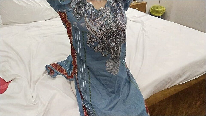 Silent Girl: Nevlastní bratr ne nevlastní sestra Hoda