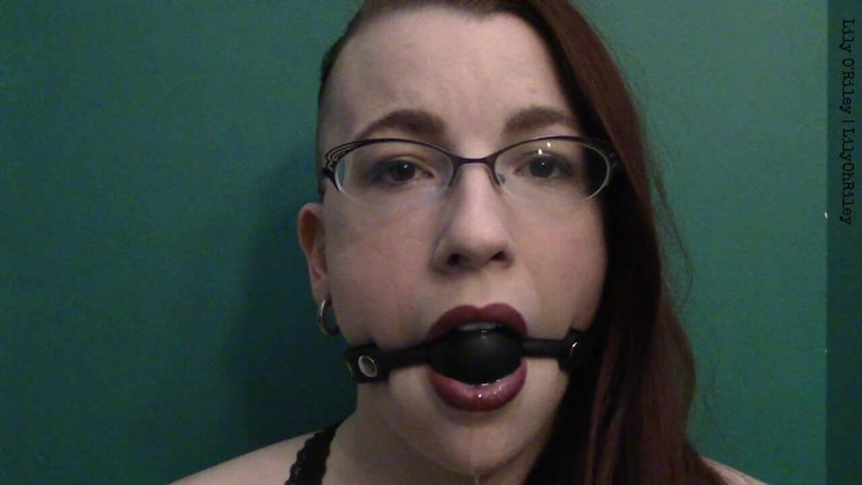 Lily O'Riley: Ballgag Staring (wmv)