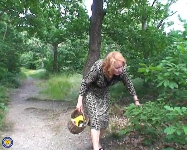Mature NL: Granny Gets Fucked in the Open Air