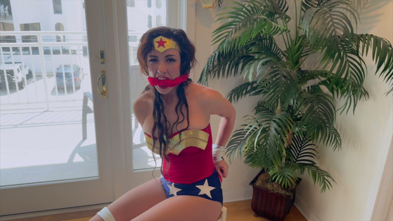 Tied_Tales: Wonder Woman prawdę powiedzieć