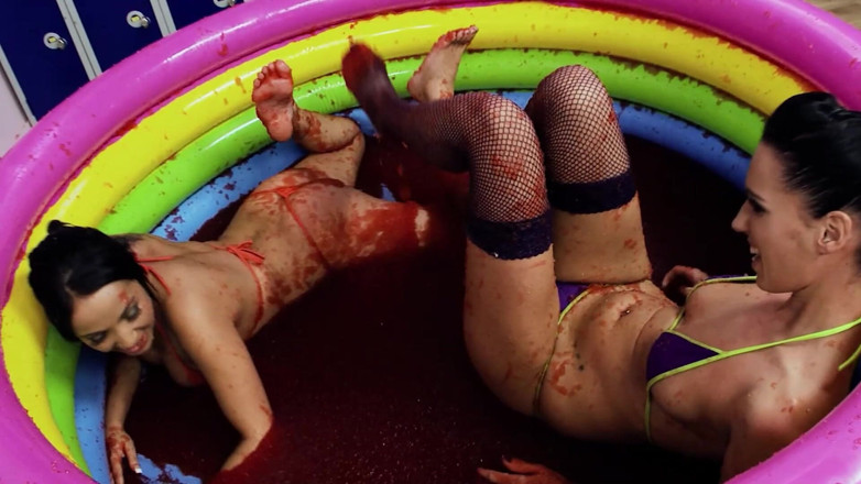 SEXUAL SIN: Lesb Pool_scene_4_busty Brunettes and Curvy Lesbians Enjoy Their Bodies in...