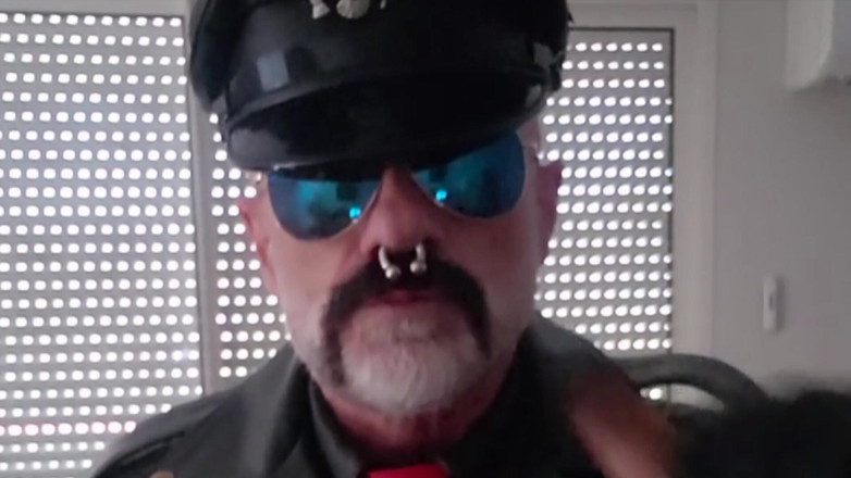 MusclesCigarsFFPig: Red Tie in Full Langlitz