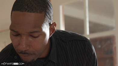 HotwifeXXX: ブラックブルの中出しで、大きな胸の妻リンジー